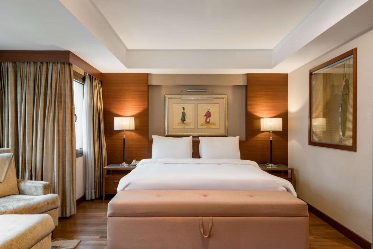 Radisson Blu Bosphorus Hotel Istambul Exterior foto A bedroom at the Taj Mahal Palace