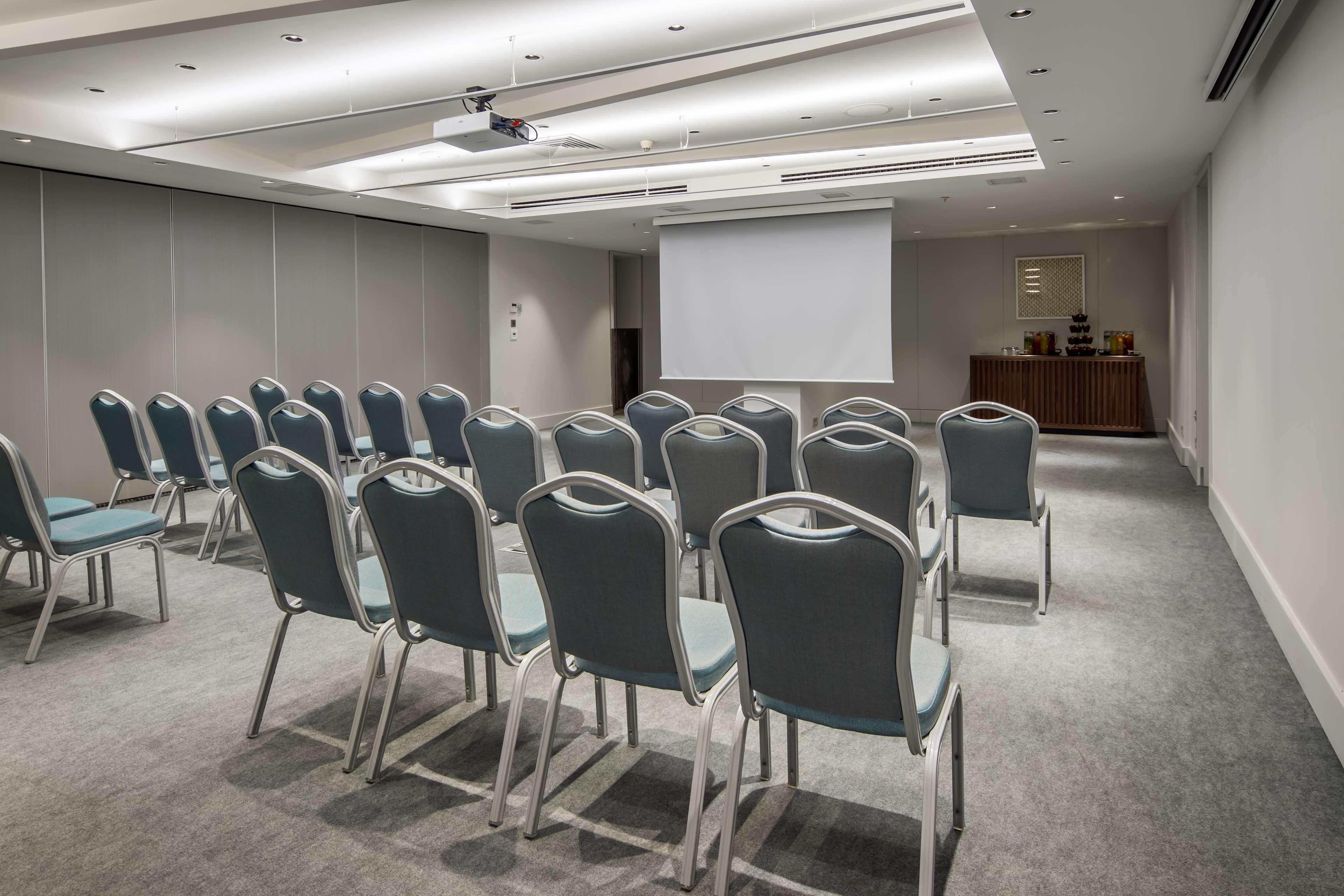 Radisson Blu Bosphorus Hotel Istambul Exterior foto The meeting room