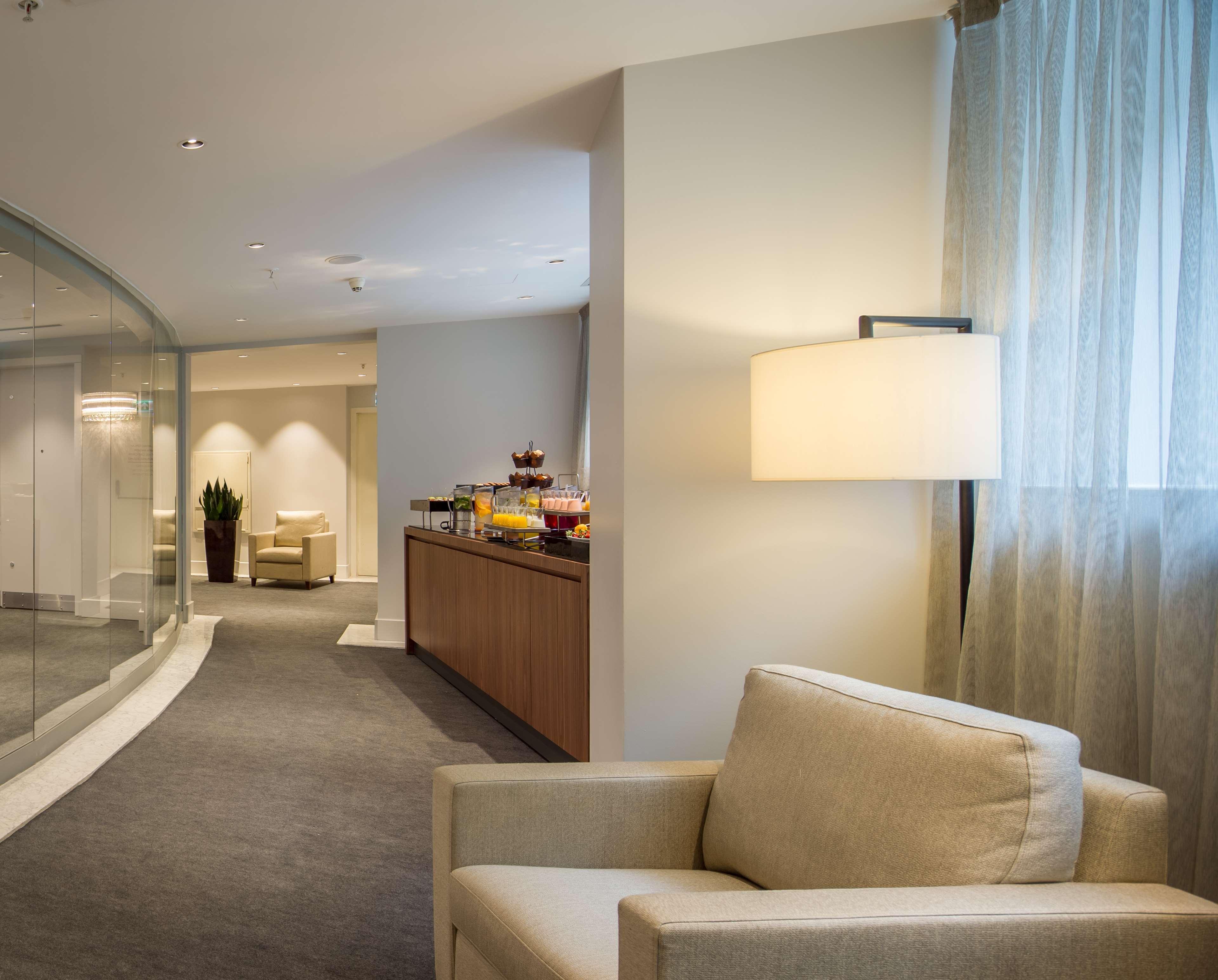 Radisson Blu Bosphorus Hotel Istambul Exterior foto The interior of the lounge